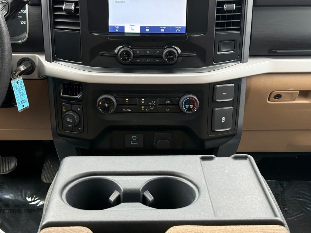 Ford F-150 Vehicle Full-screen Gallery Image 15