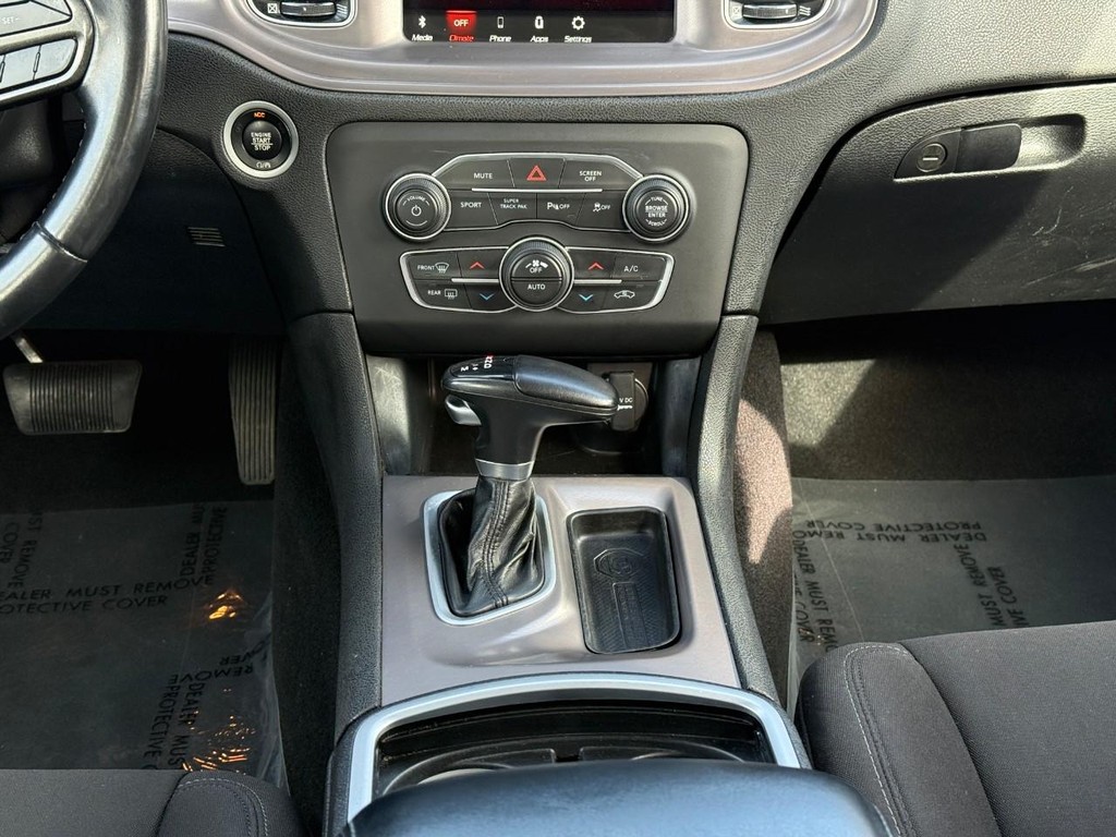 Dodge Charger Vehicle Full-screen Gallery Image 14