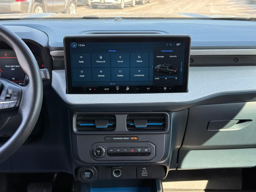 Ford Maverick Vehicle Full-screen Gallery Image 13