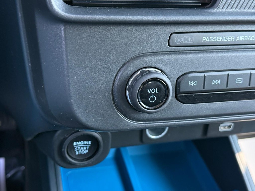 Ford Maverick Vehicle Full-screen Gallery Image 22