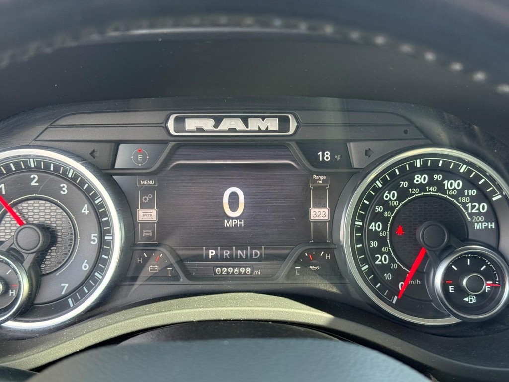 Ram 1500 Vehicle Full-screen Gallery Image 22