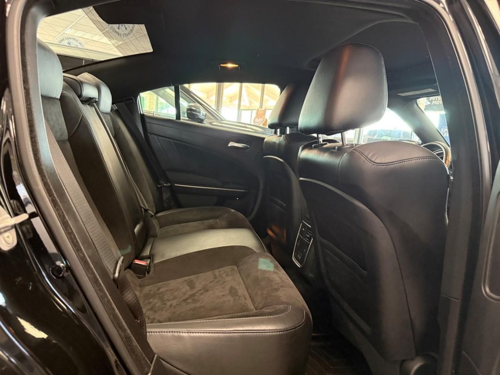 Dodge Charger Vehicle Full-screen Gallery Image 05