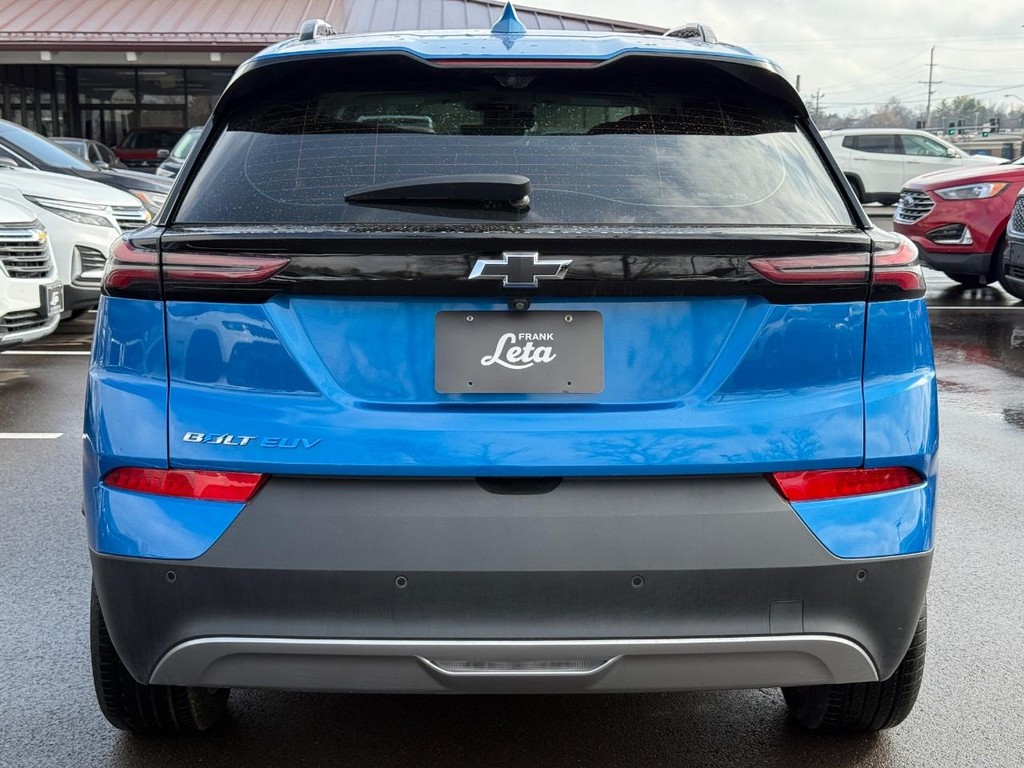 Chevrolet Bolt EUV Vehicle Full-screen Gallery Image 04