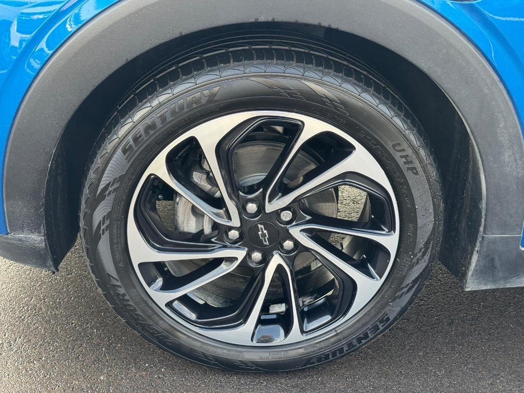 Chevrolet Bolt EUV Vehicle Full-screen Gallery Image 07