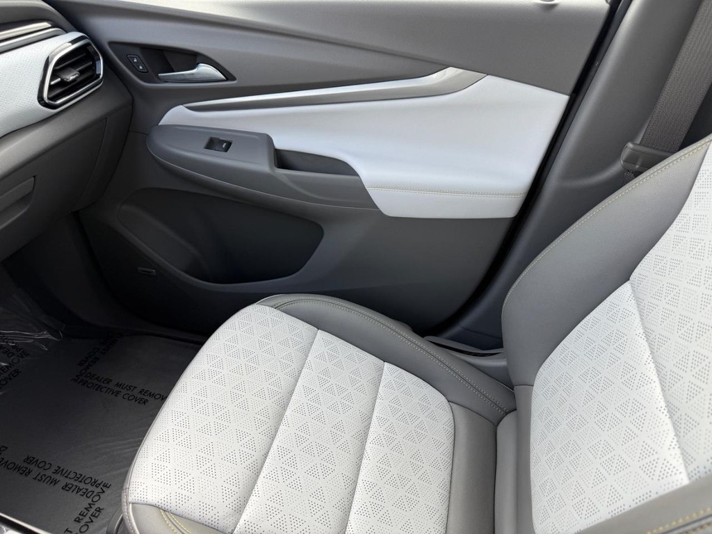 Chevrolet Bolt EUV Vehicle Full-screen Gallery Image 21