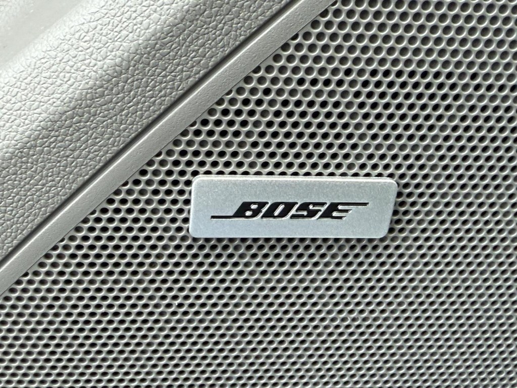 Chevrolet Bolt EUV Vehicle Full-screen Gallery Image 24