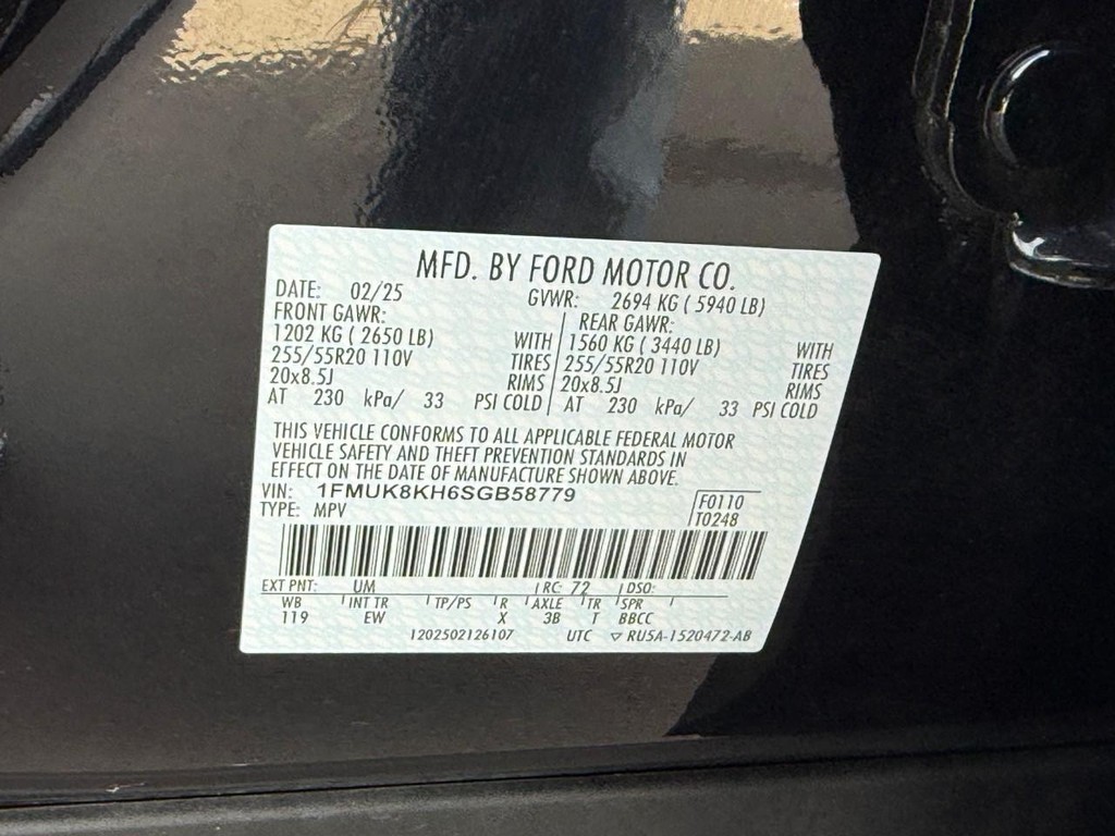 Ford Explorer Vehicle Full-screen Gallery Image 26