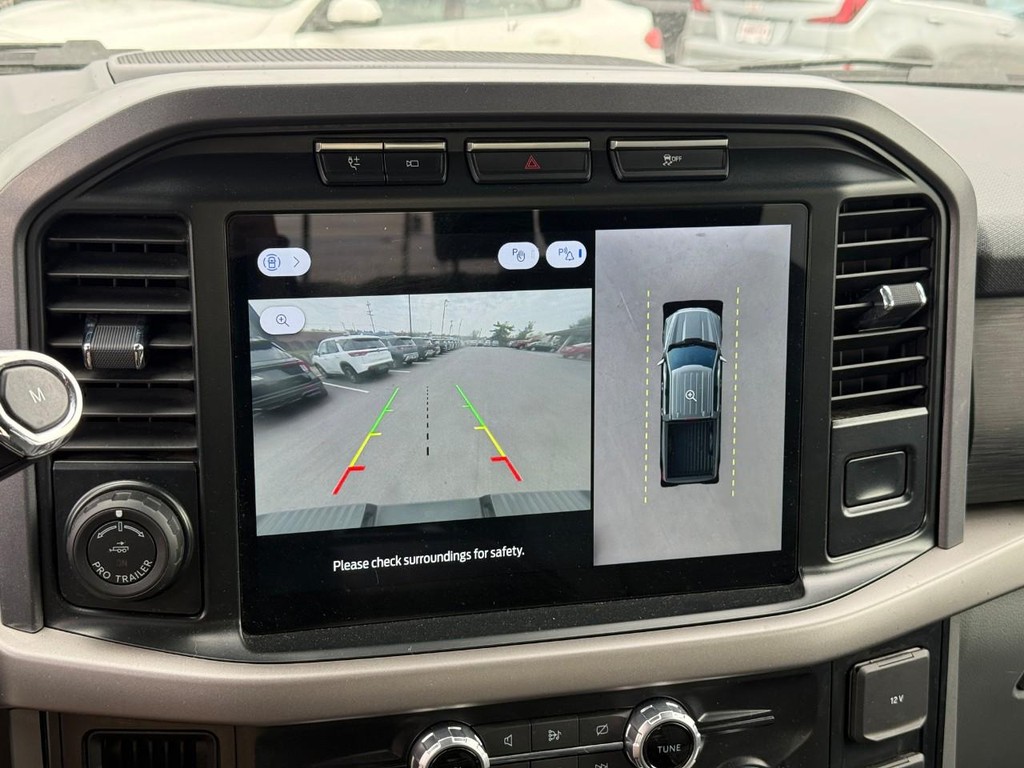 Ford F-150 Vehicle Full-screen Gallery Image 21