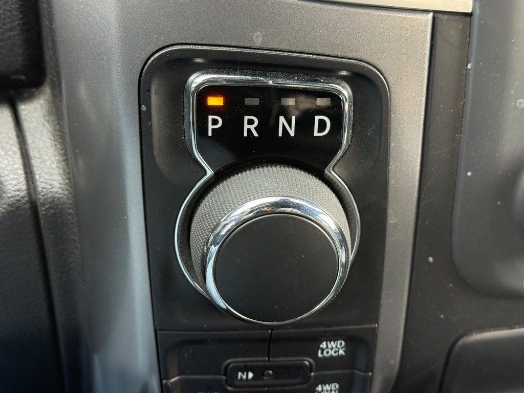 Ram 1500 Classic Vehicle Full-screen Gallery Image 21