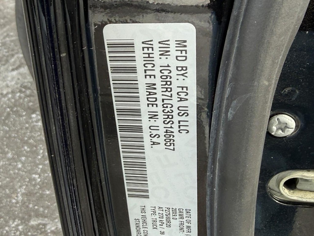 Ram 1500 Classic Vehicle Full-screen Gallery Image 23