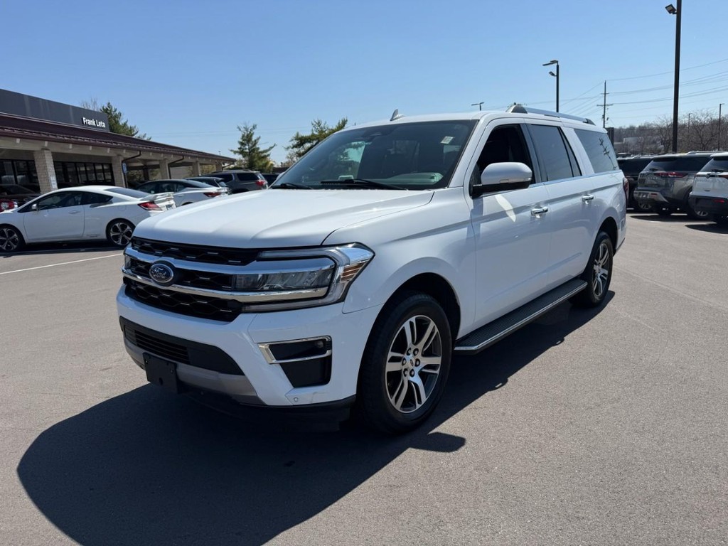 Ford Expedition Max Vehicle Full-screen Gallery Image 09