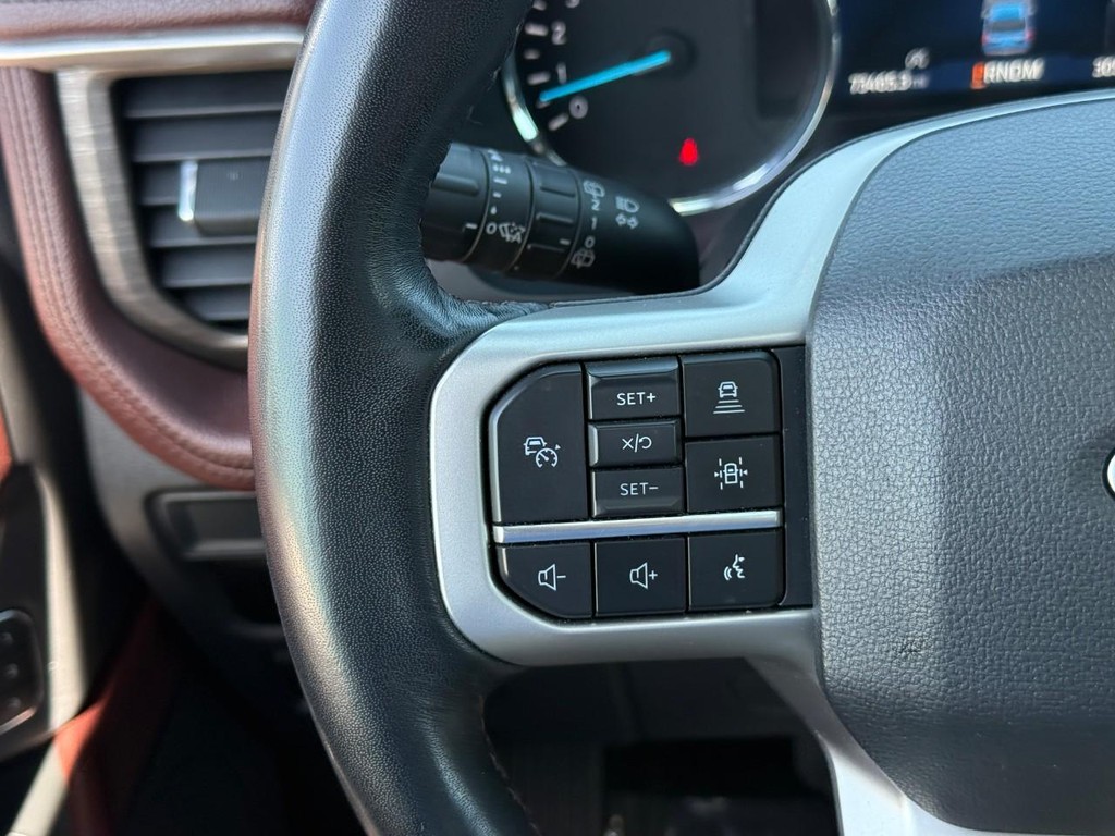 Ford Expedition Max Vehicle Full-screen Gallery Image 20