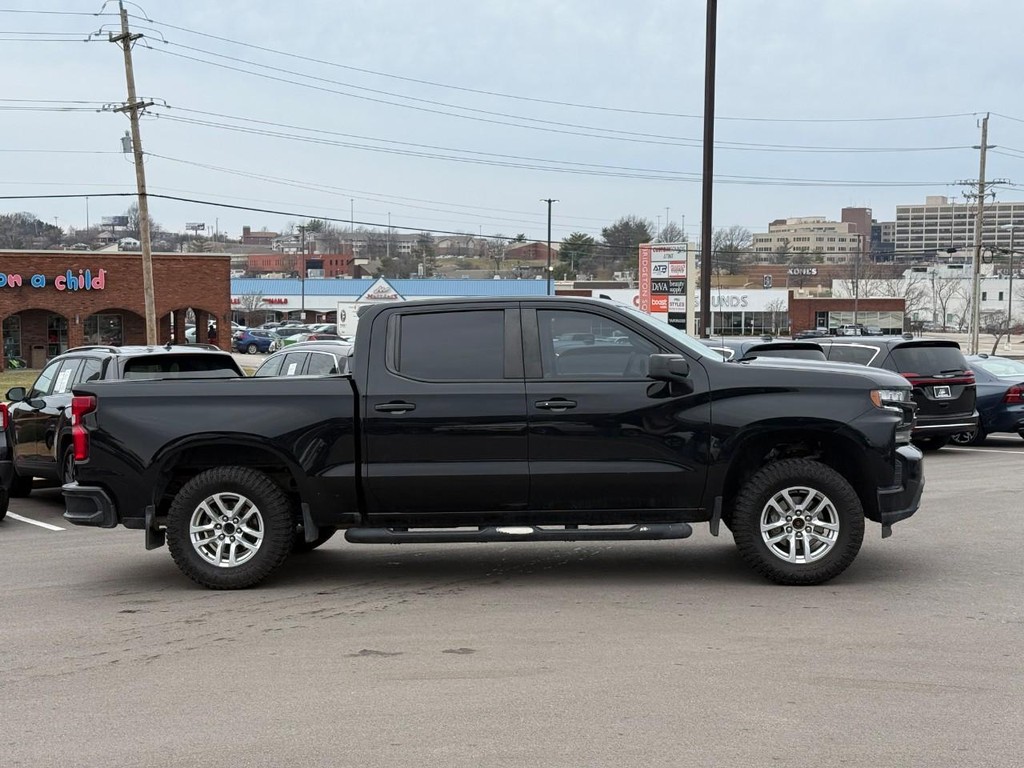 Chevrolet Silverado 1500 Vehicle Full-screen Gallery Image 02