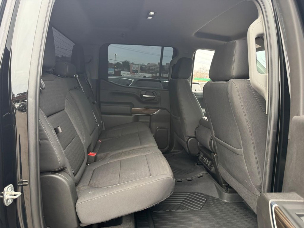 Chevrolet Silverado 1500 Vehicle Full-screen Gallery Image 10