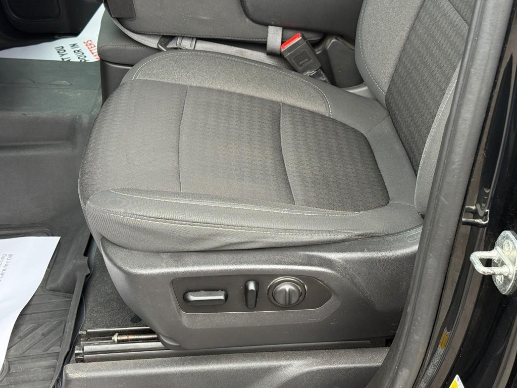 Chevrolet Silverado 1500 Vehicle Full-screen Gallery Image 16