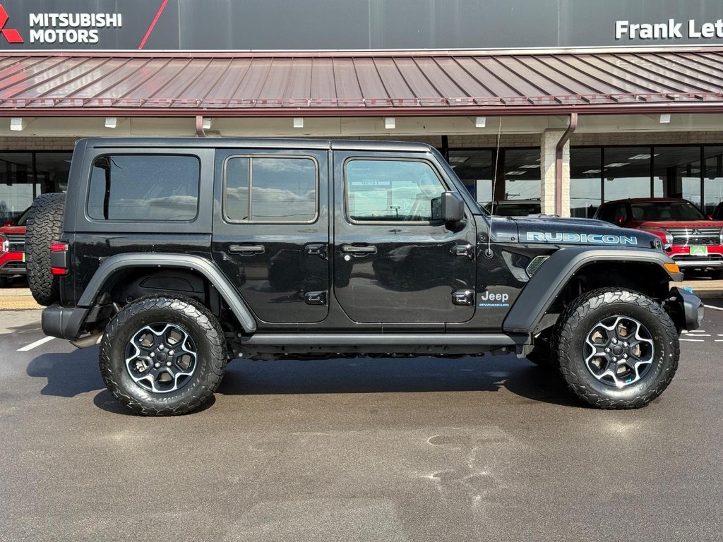 Jeep Wrangler 4xe Vehicle Full-screen Gallery Image 02