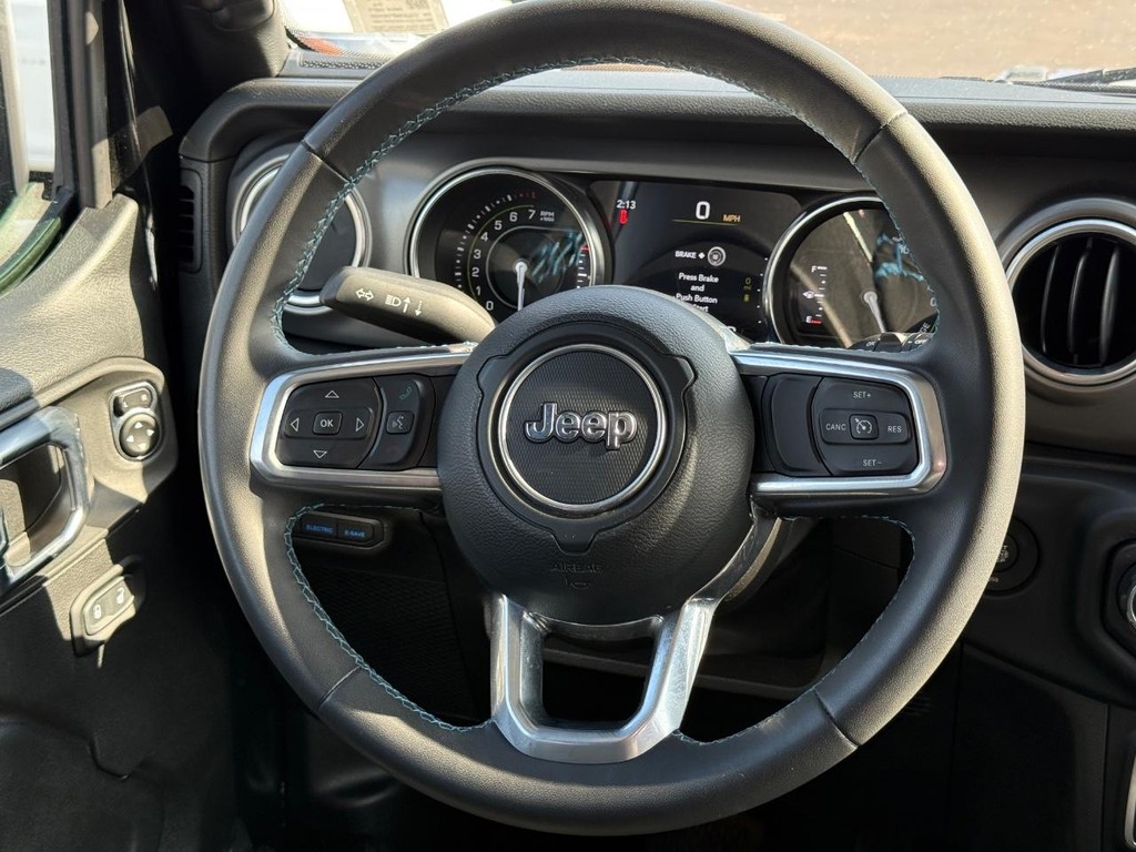 Jeep Wrangler 4xe Vehicle Full-screen Gallery Image 15