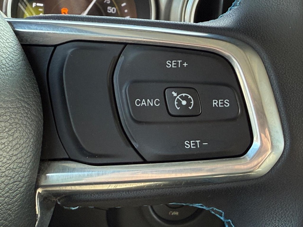 Jeep Wrangler 4xe Vehicle Full-screen Gallery Image 17