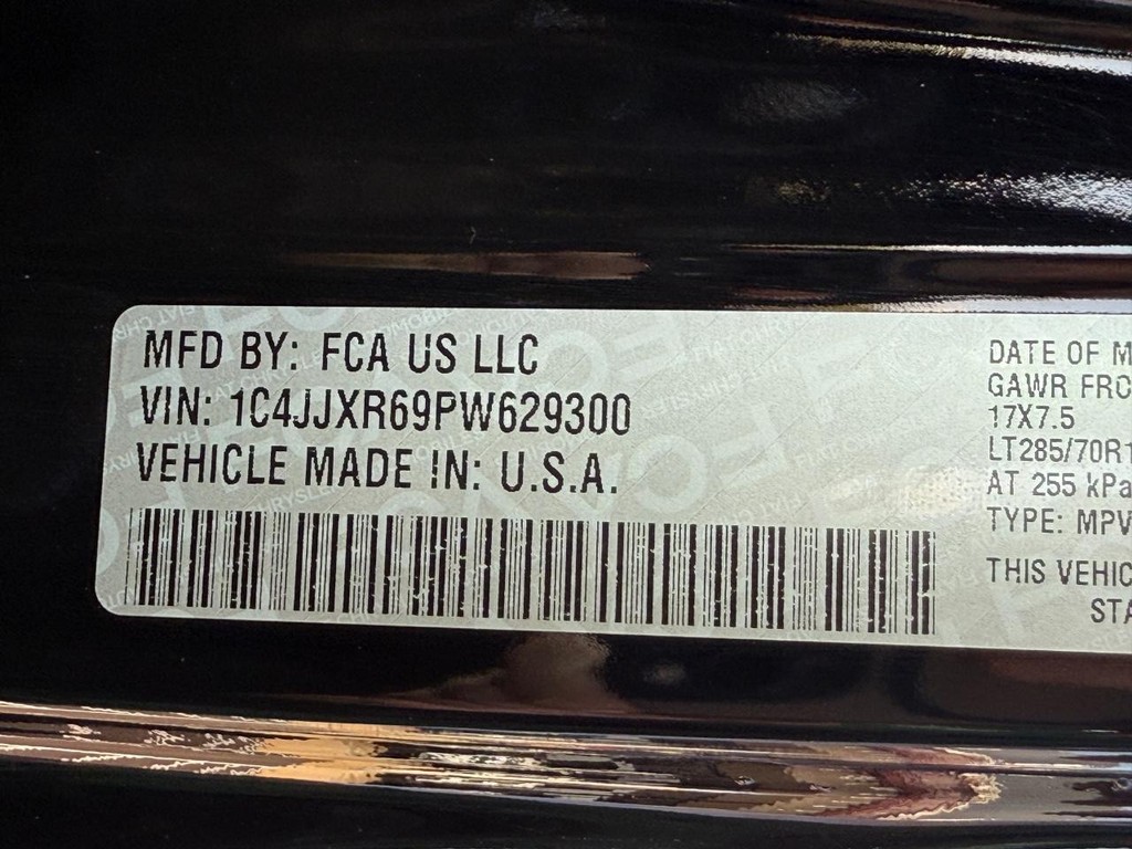 Jeep Wrangler 4xe Vehicle Full-screen Gallery Image 27