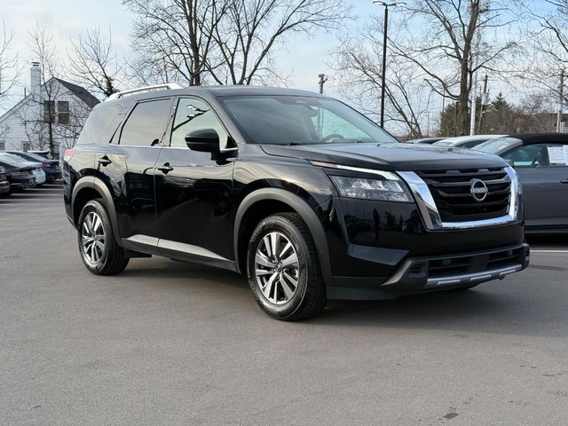 more details - nissan pathfinder