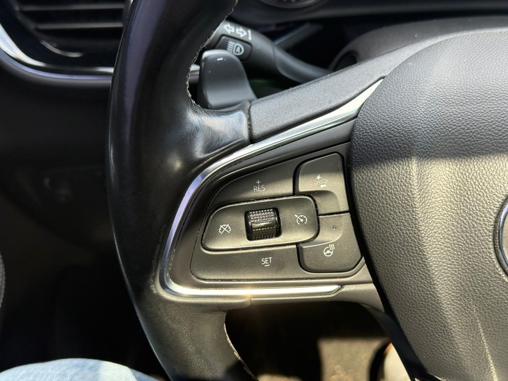 Buick Envision Vehicle Full-screen Gallery Image 19