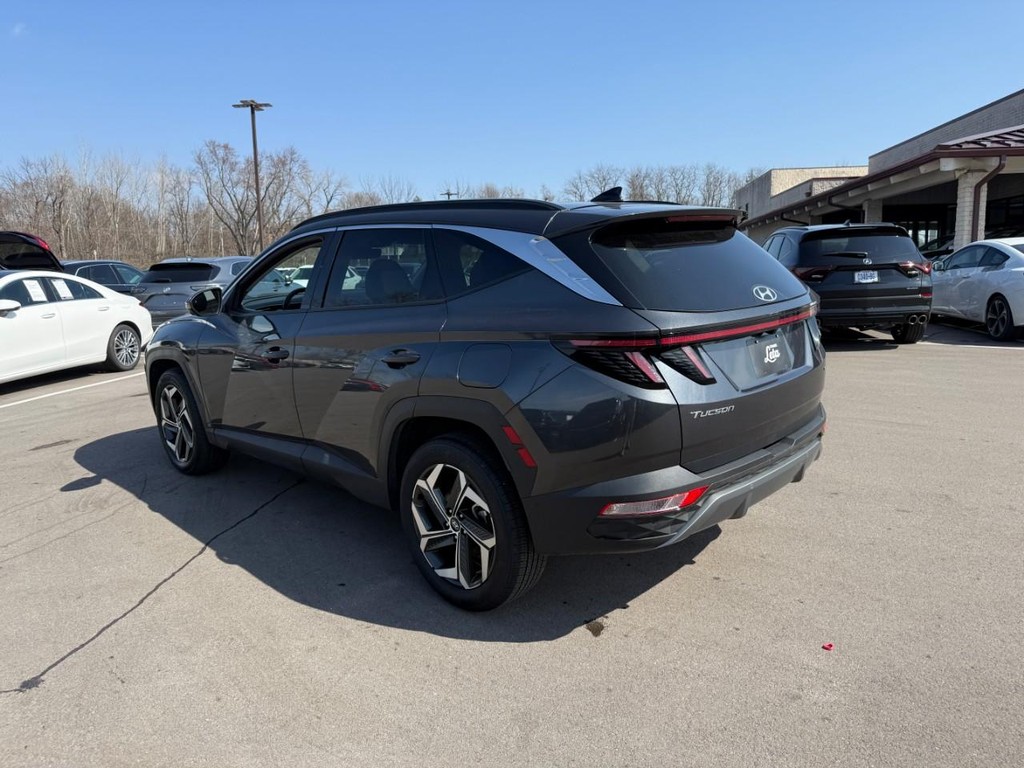 Hyundai Tucson Vehicle Full-screen Gallery Image 08