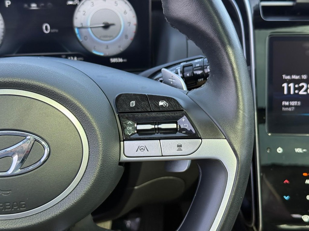 Hyundai Tucson Vehicle Full-screen Gallery Image 20