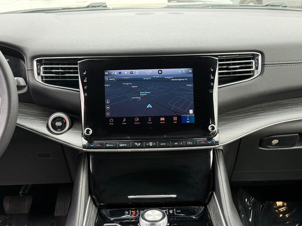 Jeep Wagoneer Vehicle Full-screen Gallery Image 15