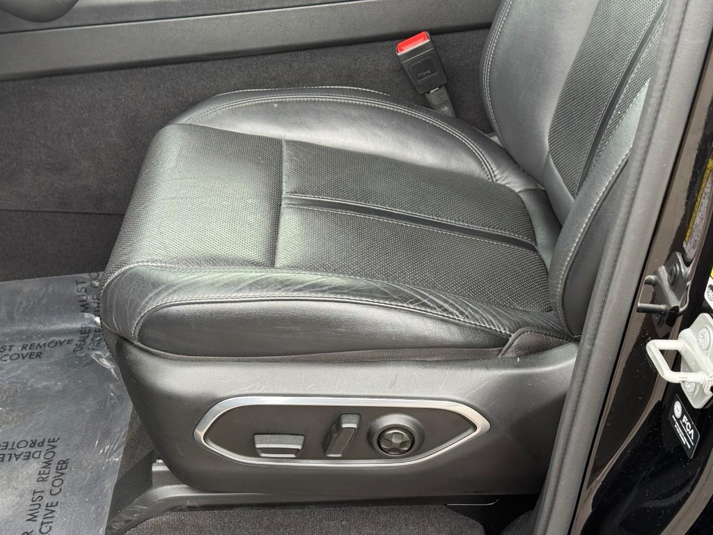 Jeep Wagoneer Vehicle Full-screen Gallery Image 20