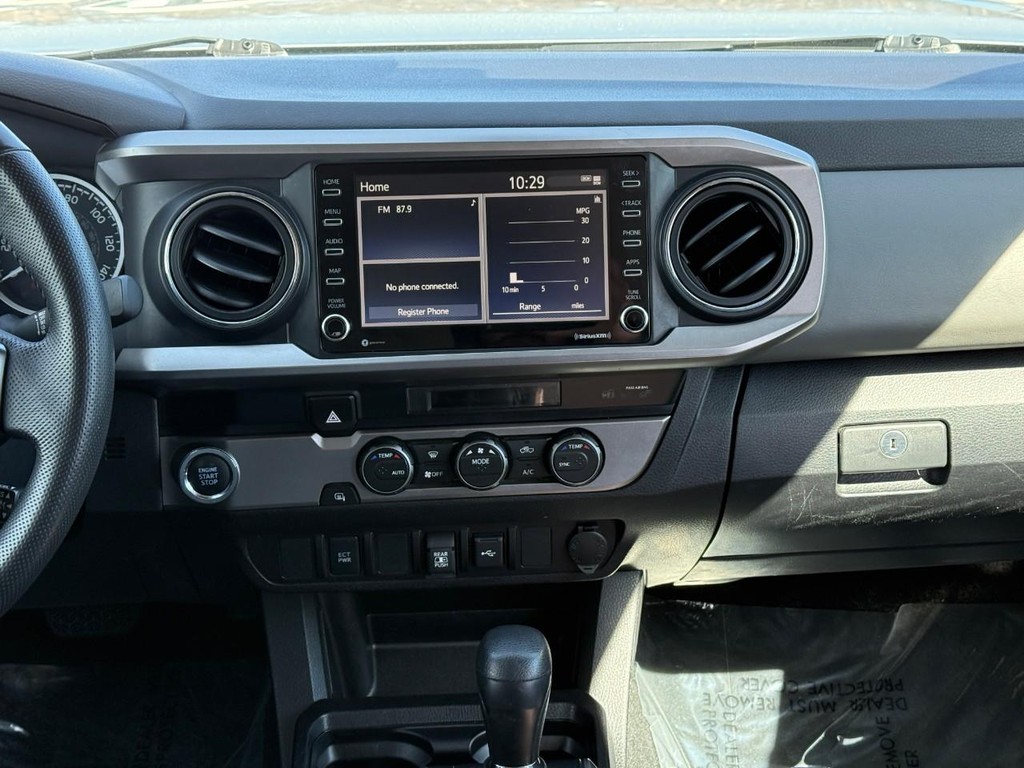 Toyota Tacoma 2WD Vehicle Full-screen Gallery Image 13