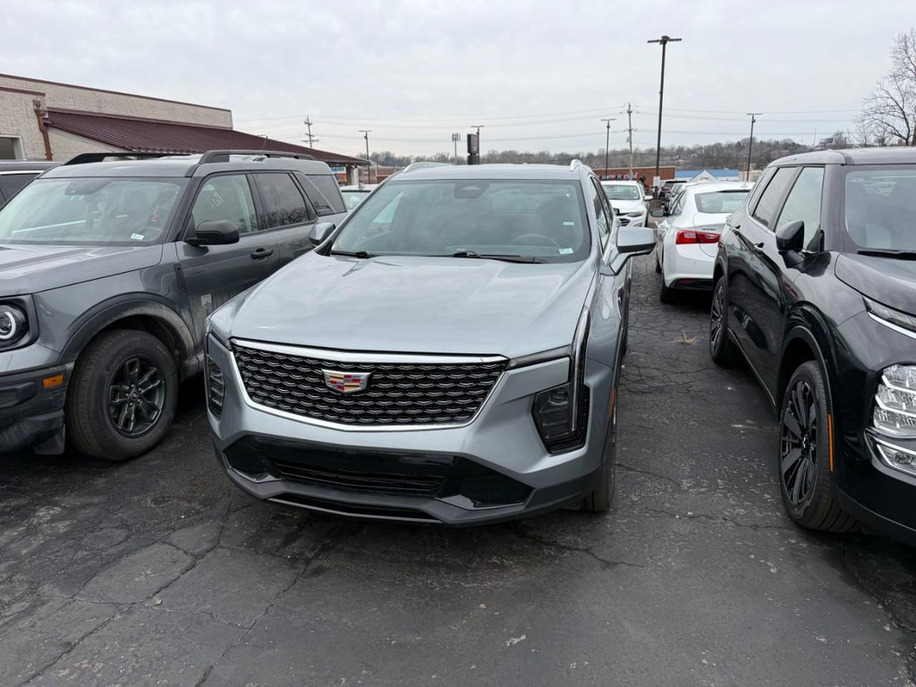 Cadillac XT4 Vehicle Full-screen Gallery Image 04