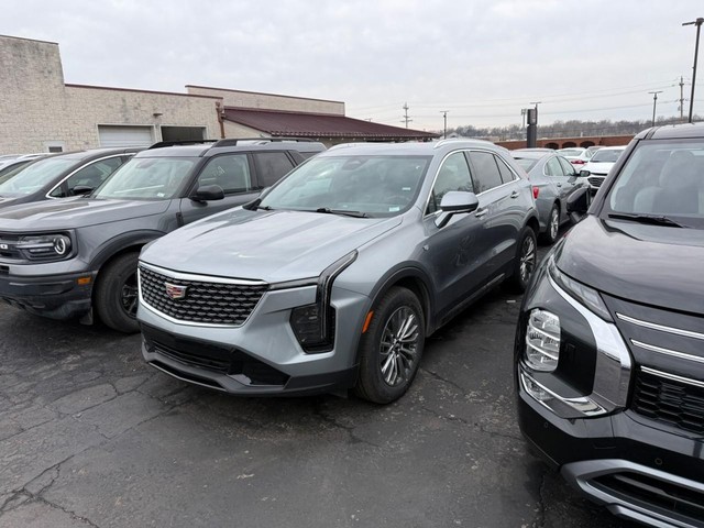 more details - cadillac xt4