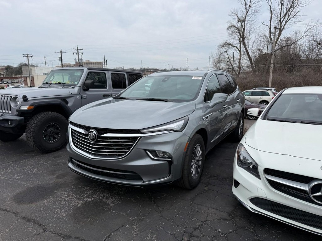 Buick Enclave Vehicle Full-screen Gallery Image 02