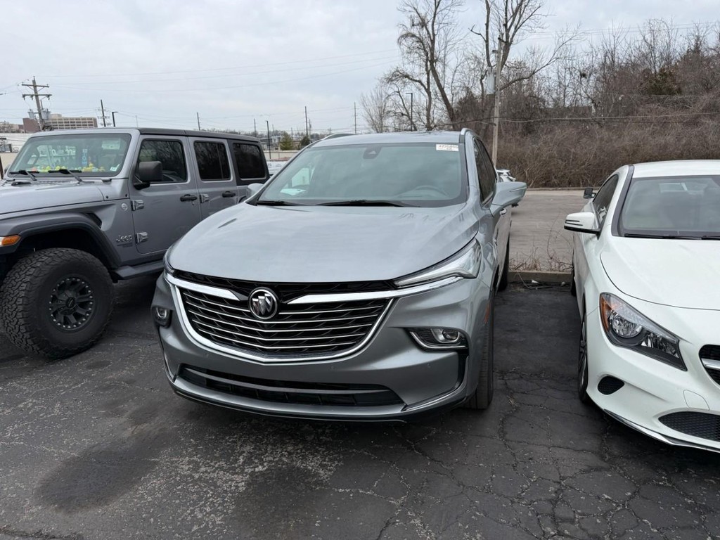 Buick Enclave Vehicle Full-screen Gallery Image 04