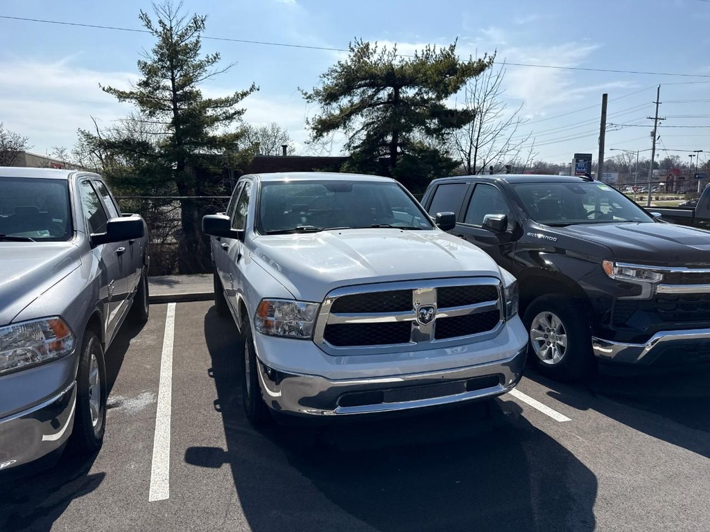 Ram 1500 Classic Vehicle Full-screen Gallery Image 02