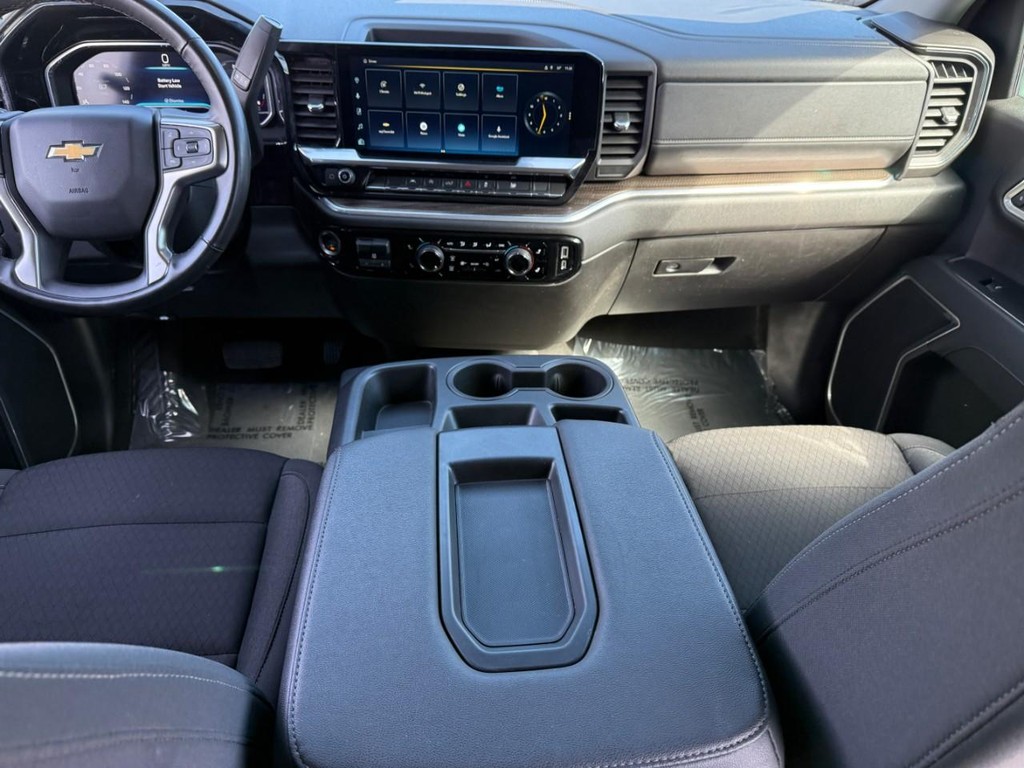 Chevrolet Silverado 1500 Vehicle Full-screen Gallery Image 11