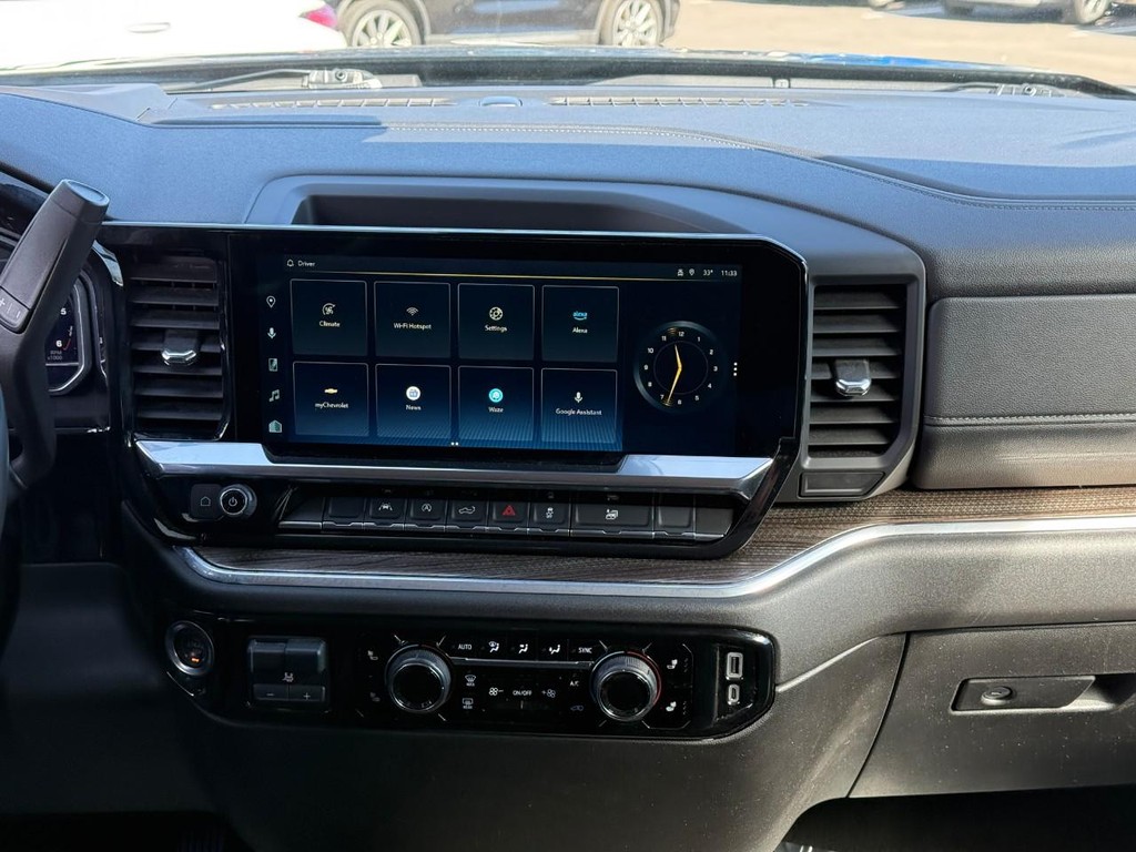 Chevrolet Silverado 1500 Vehicle Full-screen Gallery Image 13