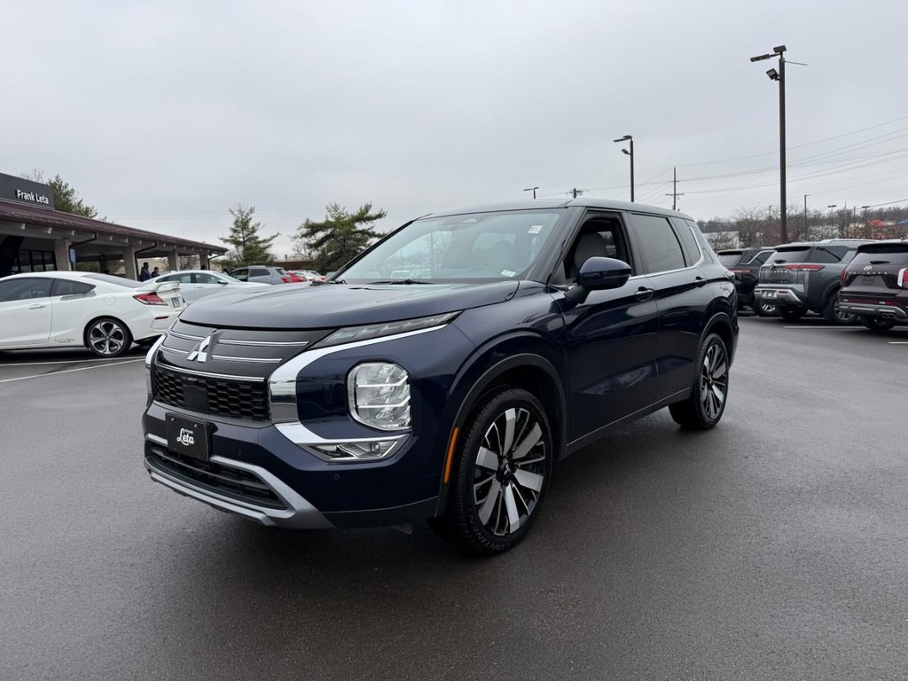 Mitsubishi Outlander Vehicle Full-screen Gallery Image 09