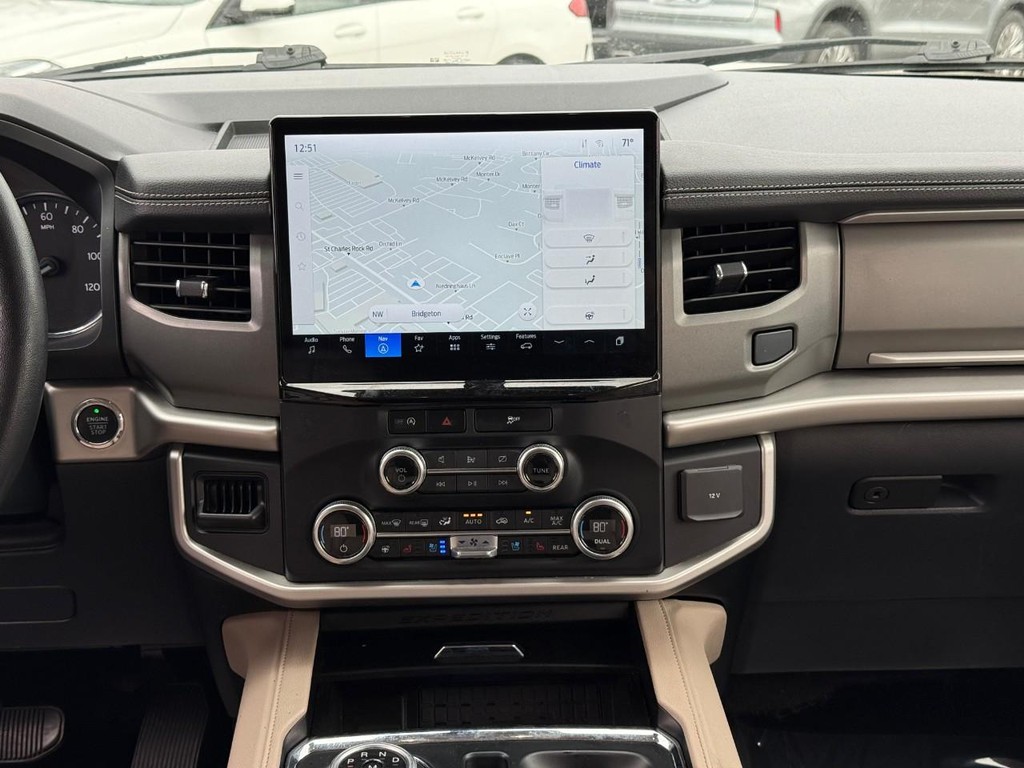 Ford Expedition Vehicle Full-screen Gallery Image 14