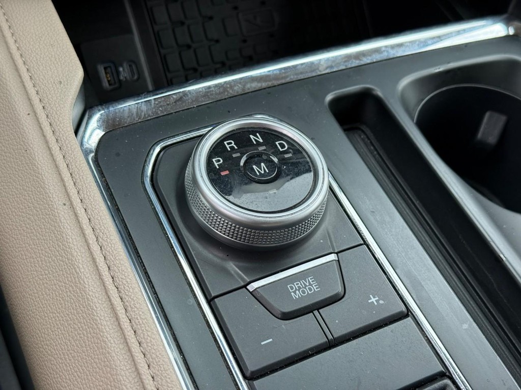 Ford Expedition Vehicle Full-screen Gallery Image 23