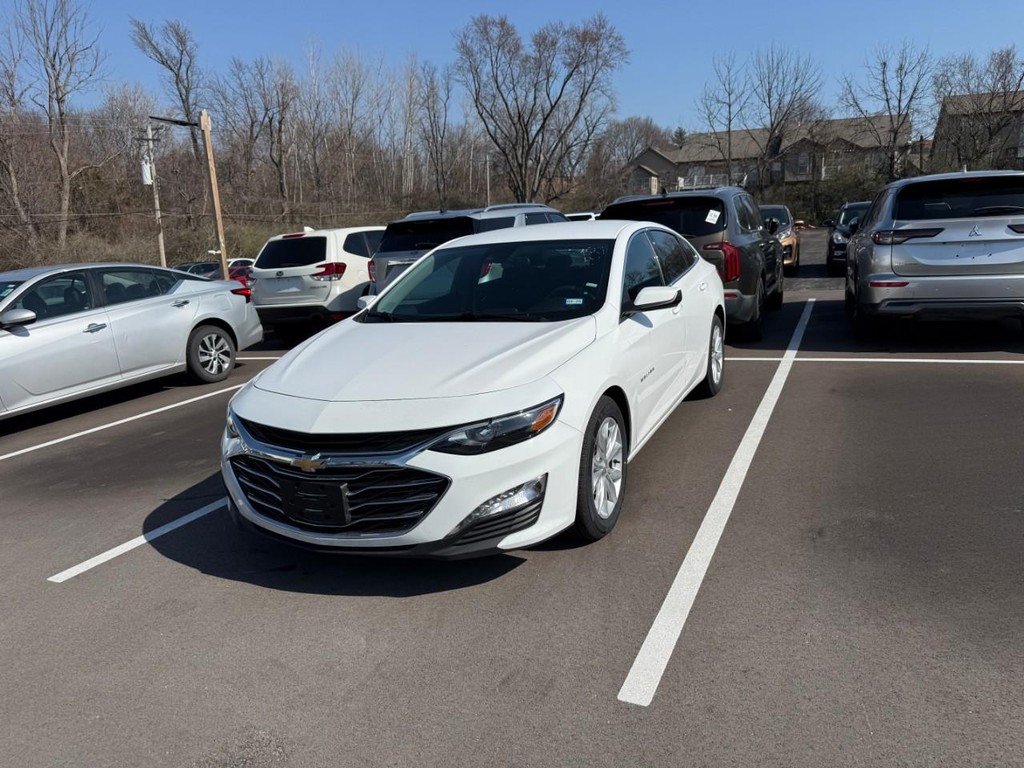 Chevrolet Malibu Vehicle Full-screen Gallery Image 04