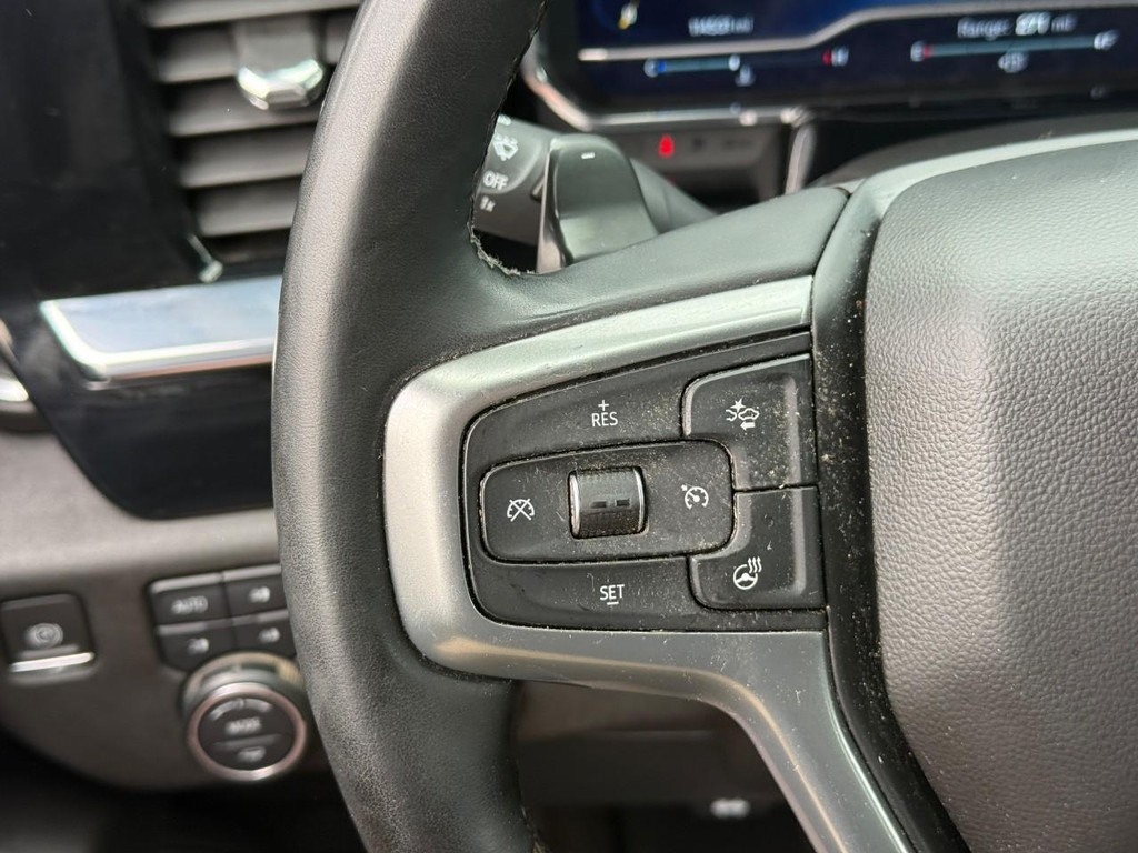 Chevrolet Silverado 1500 Vehicle Full-screen Gallery Image 16