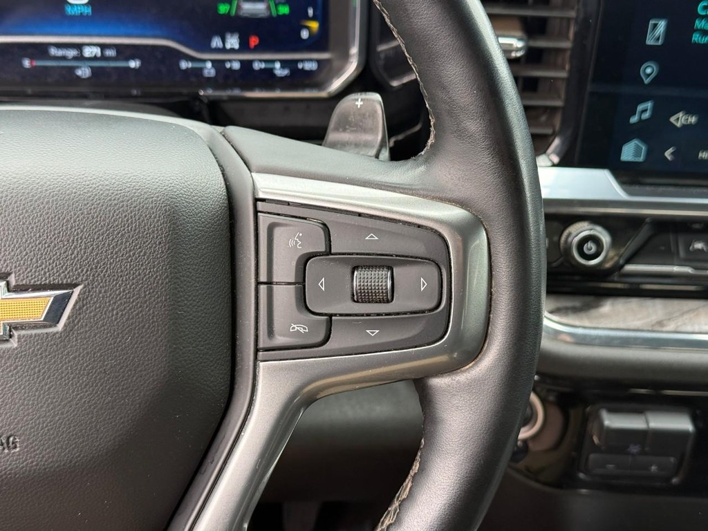 Chevrolet Silverado 1500 Vehicle Full-screen Gallery Image 17