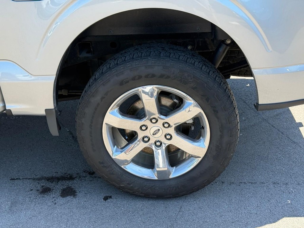 Ford F-150 Vehicle Full-screen Gallery Image 05