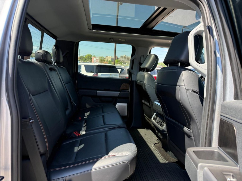Ford F-150 Vehicle Full-screen Gallery Image 10