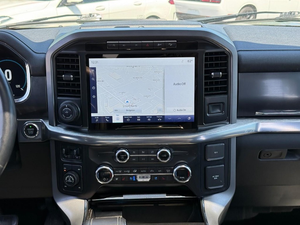 Ford F-150 Vehicle Full-screen Gallery Image 13