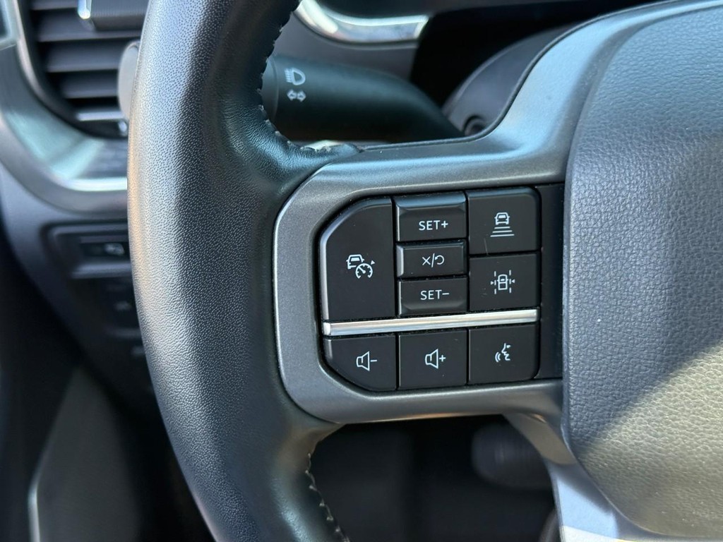 Ford F-150 Vehicle Full-screen Gallery Image 19