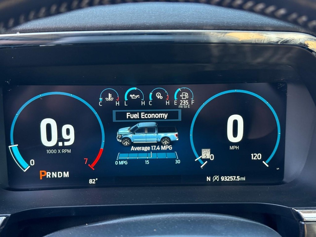 Ford F-150 Vehicle Full-screen Gallery Image 21