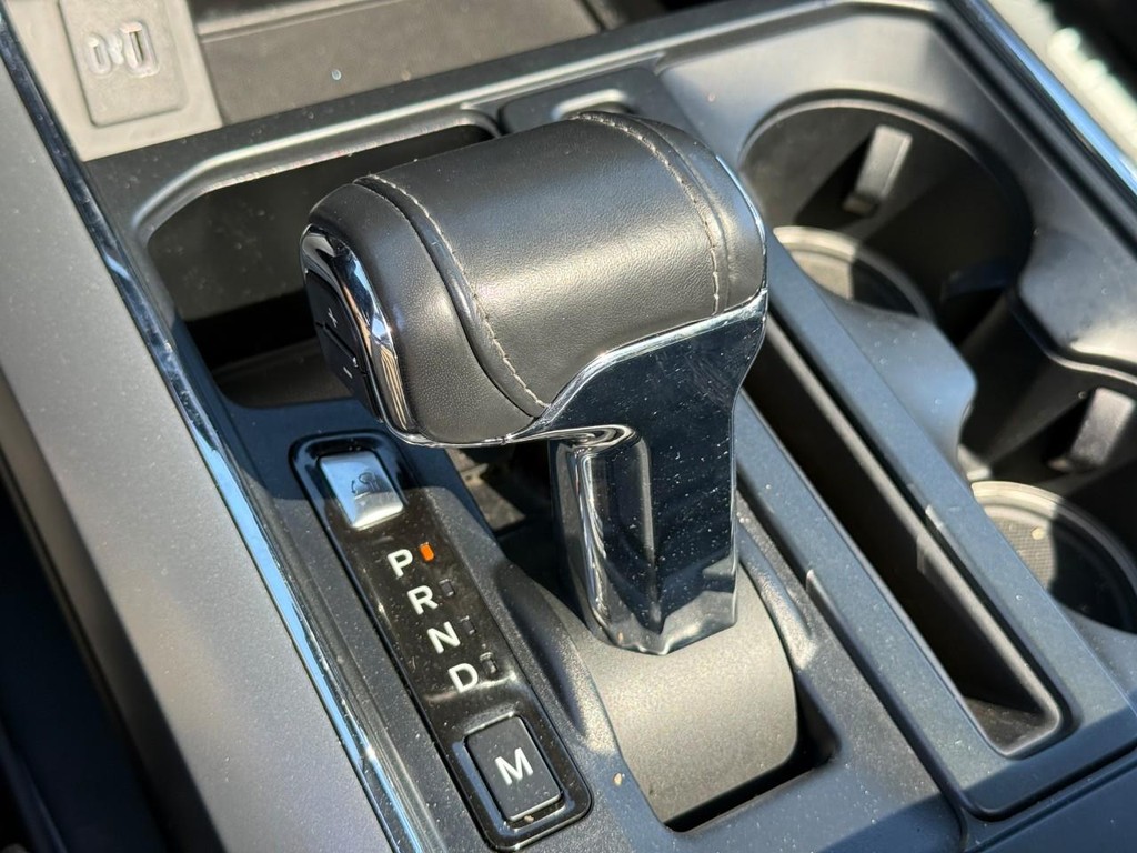 Ford F-150 Vehicle Full-screen Gallery Image 22