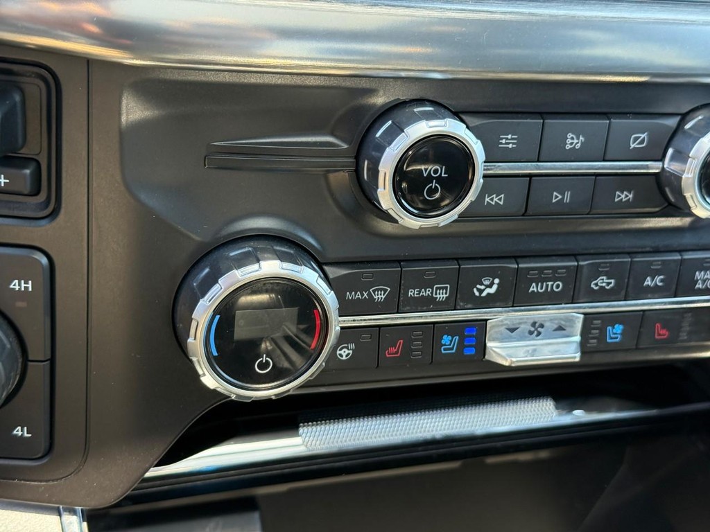 Ford F-150 Vehicle Full-screen Gallery Image 23